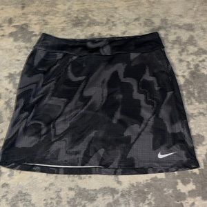 Nike womens golf skirt size small